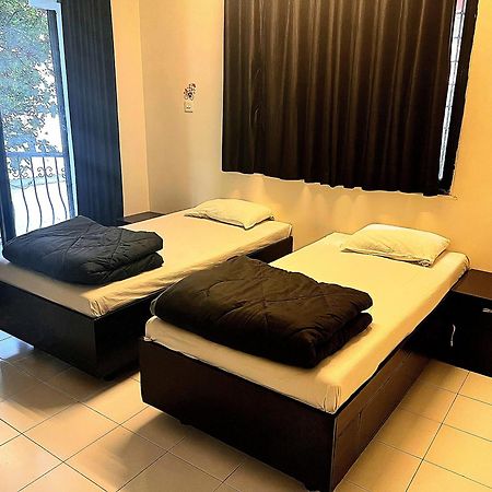 Rostel Backpackers Hostel Pune Exterior photo