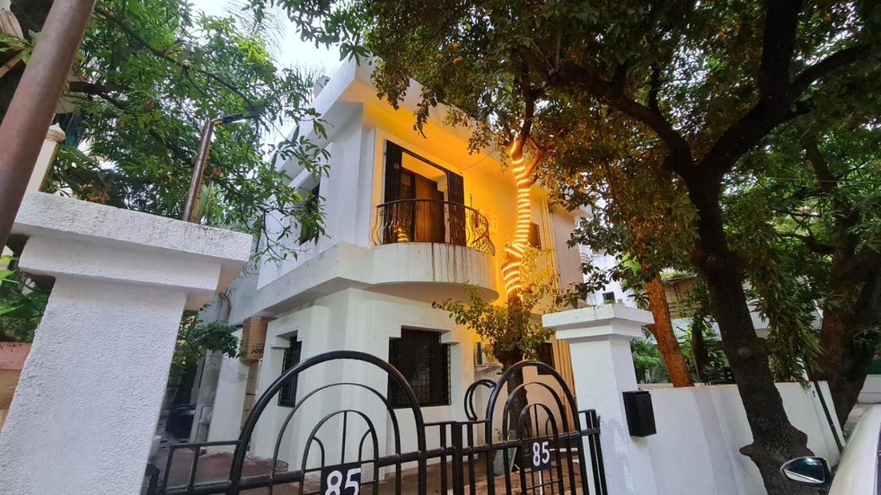 Rostel Backpackers Hostel Pune Exterior photo