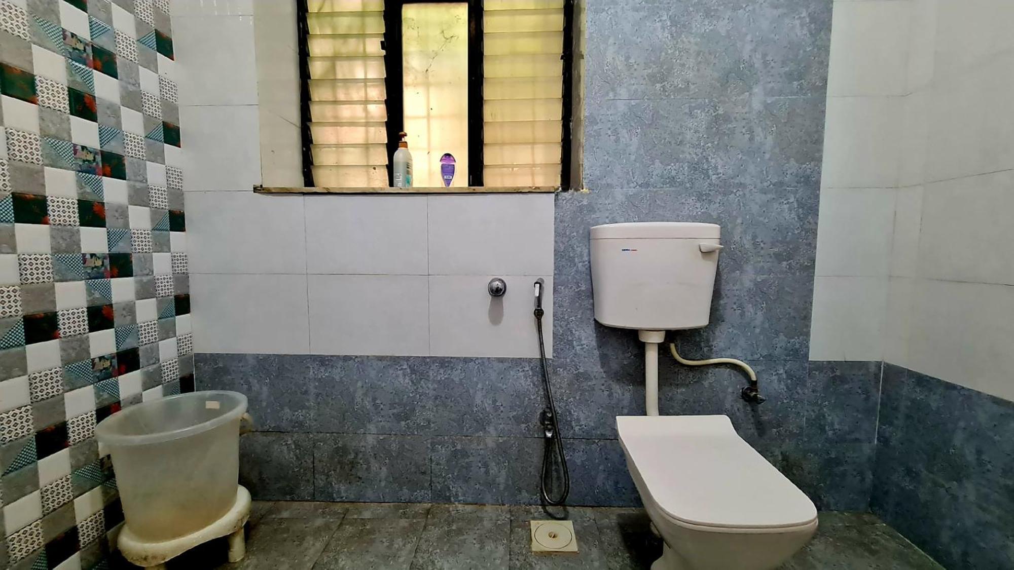 Rostel Backpackers Hostel Pune Exterior photo